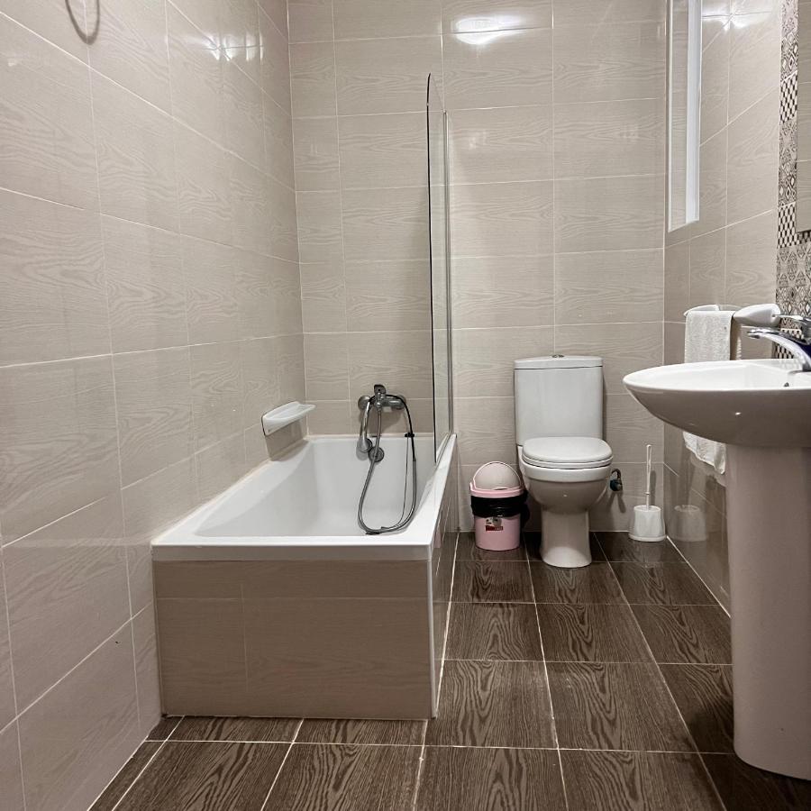 F4 Room 3, Private Room Two Single Beds Shared Bathroom 음시다 외부 사진