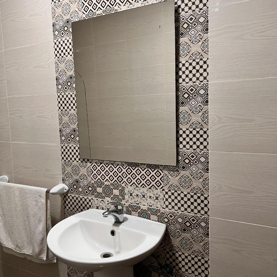 F4 Room 3, Private Room Two Single Beds Shared Bathroom 음시다 외부 사진